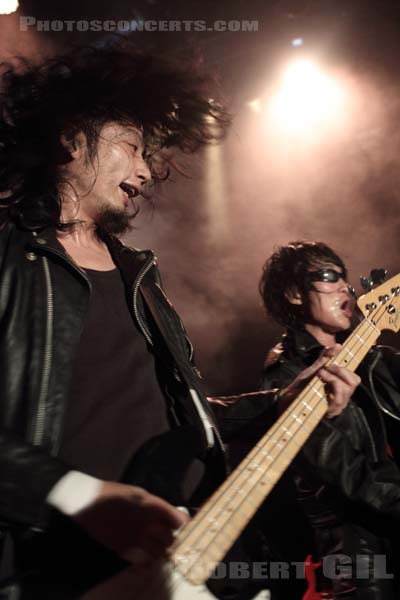 GUITAR WOLF - 2012-05-31 - PARIS - Trabendo - 